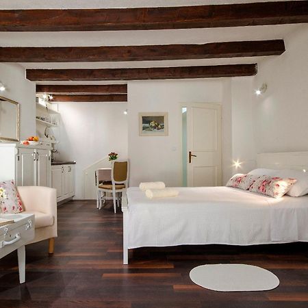 Cozy Studio Una Rovinj Eksteriør bilde